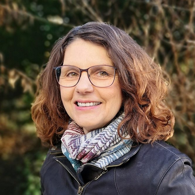 Ulrike van Veen — Naturkosmetikerin, Reiki-Meisterin und Transformationstherapeutin in Hannover-Bothfeld